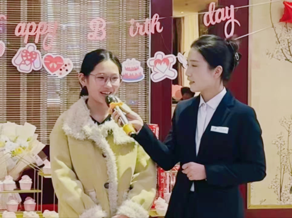 人生第一次，主持夢(mèng)的初次綻放